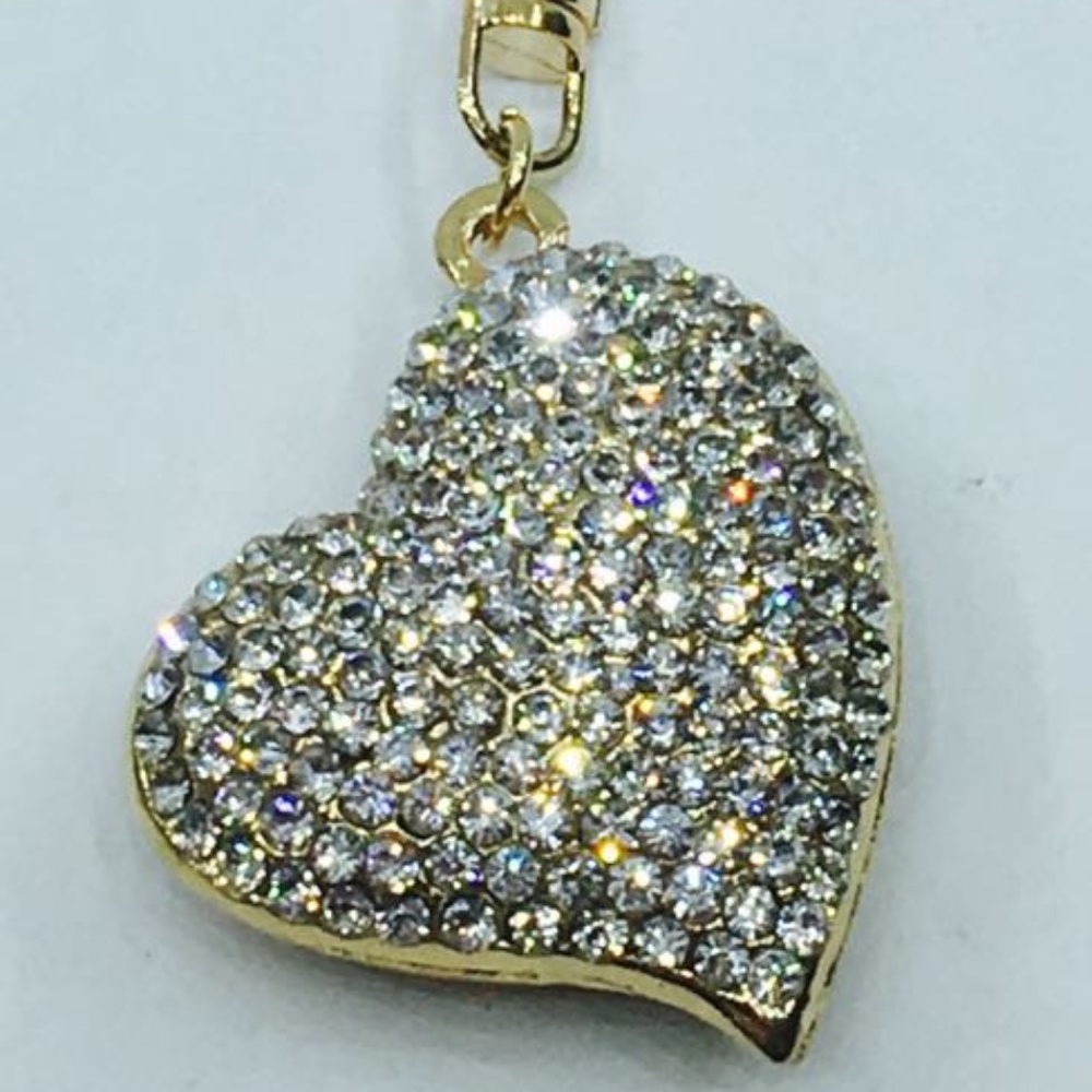 CLASSY KEYCHAIN- SILVER HEART. NEW!